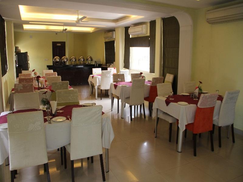 Clarks Inn Nehru Place New Delhi Eksteriør billede