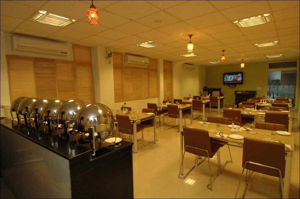 Clarks Inn Nehru Place New Delhi Eksteriør billede