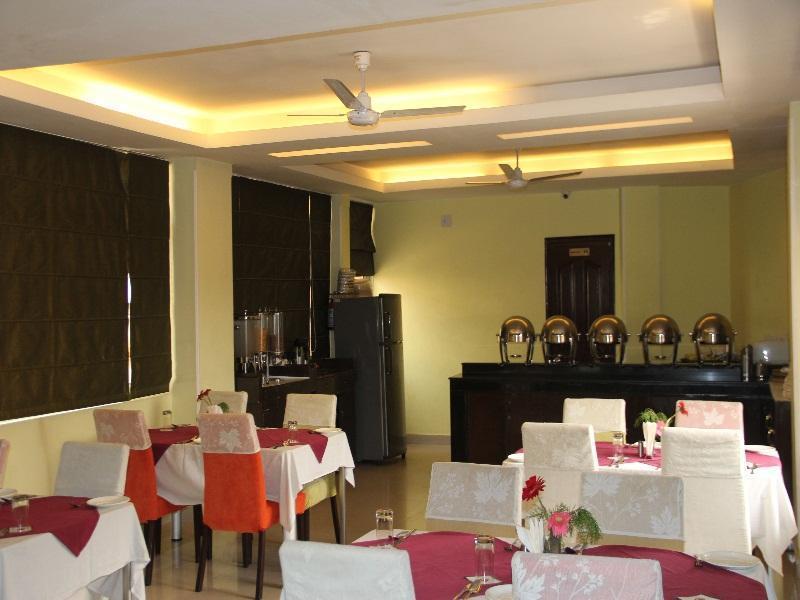 Clarks Inn Nehru Place New Delhi Eksteriør billede