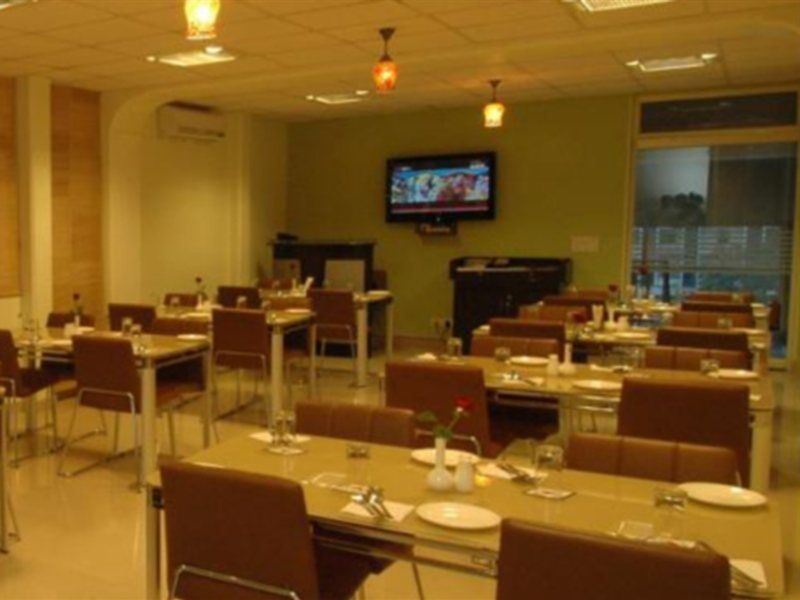 Clarks Inn Nehru Place New Delhi Eksteriør billede